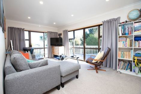 Photo of property in 4 Kenilworth Place, Dinsdale, Hamilton, 3204