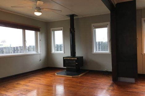 Photo of property in 24 Woodside Road, Massey, Auckland, 0614
