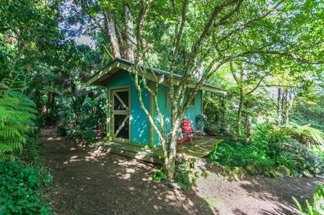 Photo of property in 195 Driving Creek Road, Coromandel, 3506