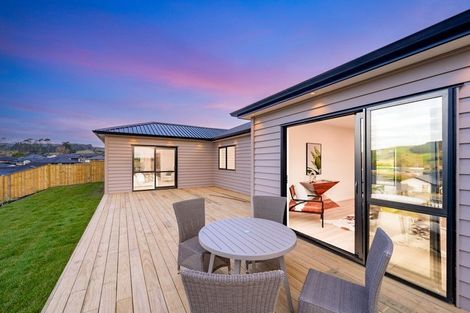 Photo of property in 7 Awa Avenue, Helensville, 0800