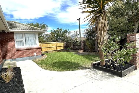 Photo of property in 11 Solway Avenue, Ilam, Christchurch, 8041