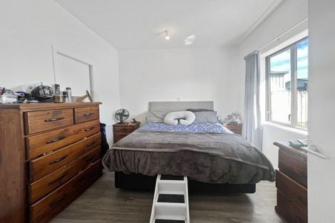 Photo of property in 9 Colonial Place, Kelvin Grove, Palmerston North, 4414