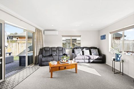 Photo of property in 14 Northmeadow Drive, Rototuna, Hamilton, 3210
