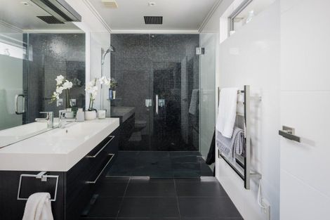 Photo of property in 142 Saint James Drive, Huntington, Hamilton, 3210