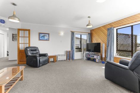 Photo of property in 9 Chatswood Grove, Fitzroy, New Plymouth, 4312