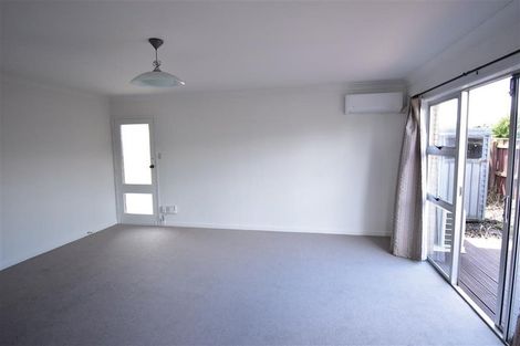 Photo of property in 2/44 Latham Avenue, Pakuranga, Auckland, 2010