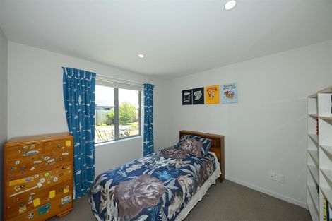 Photo of property in 10 Conie Glen Lane, Broomfield, Christchurch, 8042