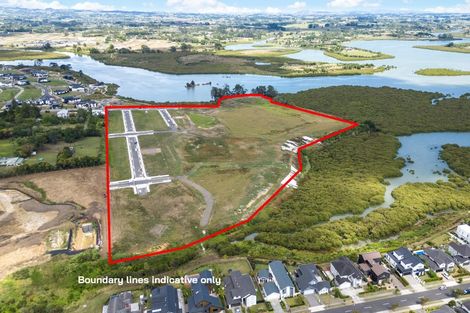 Photo of property in 8 Kaititiko Road, Rosehill, 2113