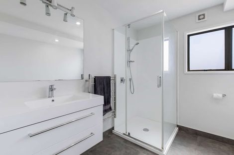 Photo of property in 4 Riverside Drive, Waiuku, 2123