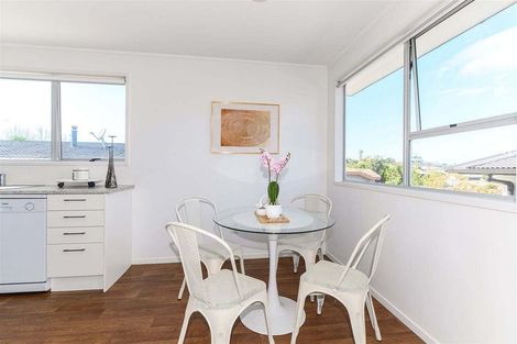 Photo of property in 380 East Coast Road, Sunnynook, Auckland, 0630