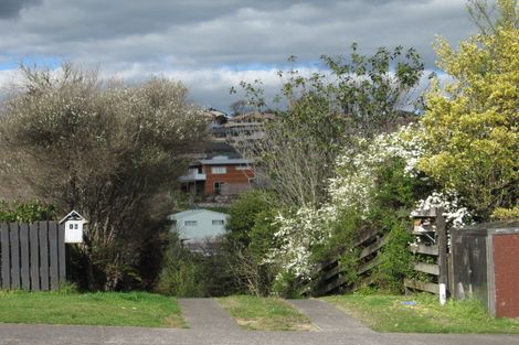 Photo of property in 18 Resolution Road, Welcome Bay, Tauranga, 3112