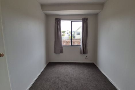 Photo of property in 60 Guadeloupe Crescent, Grenada Village, Wellington, 6037