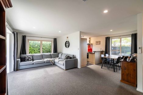 Photo of property in 10 Peel Close, Rolleston, 7614