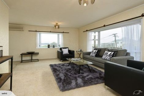 Photo of property in 53 Bassett Road, Johnsonville, Wellington, 6037