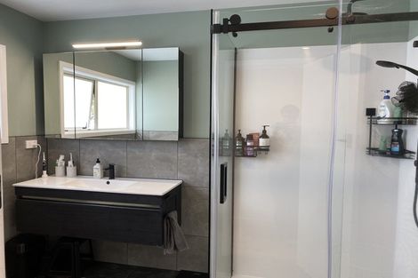 Photo of property in 242 Ngatai Road, Otumoetai, Tauranga, 3110