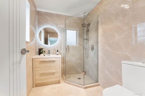 Photo of property in 25a Scarlet Drive, Ranui, Auckland, 0612