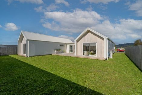 Photo of property in 162 Kupe Drive, Whitianga, 3510