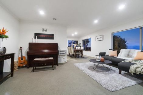 Photo of property in 14 Longbush Road, Te Atatu Peninsula, Auckland, 0610