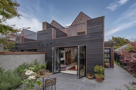 Photo of property in 87 Holly Road, St Albans, Christchurch, 8014