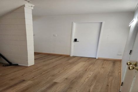 Photo of property in 25 Meadowvale Avenue, Forrest Hill, Auckland, 0620