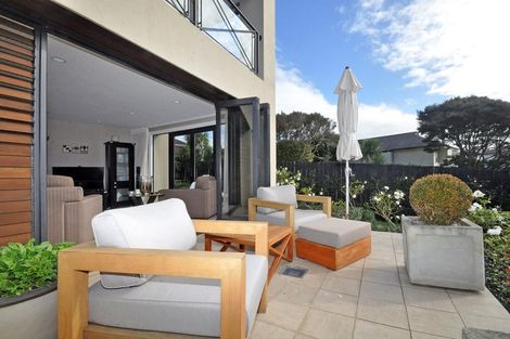 Photo of property in 10a Vaughan Crescent, Murrays Bay, Auckland, 0630