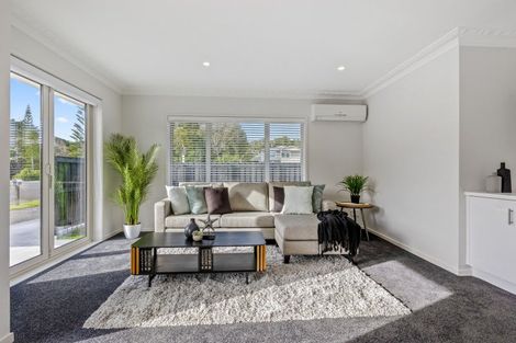 Photo of property in 1/486 Hibiscus Coast Highway, Orewa, 0931