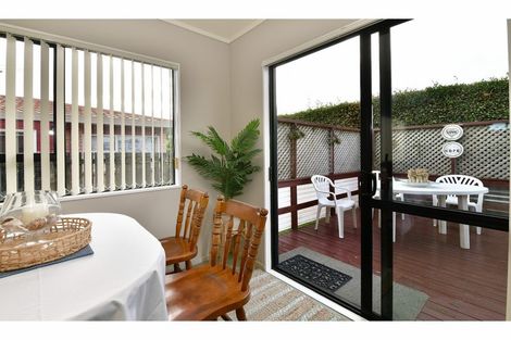 Photo of property in 2/28 Lakeside Drive, Orewa, 0931