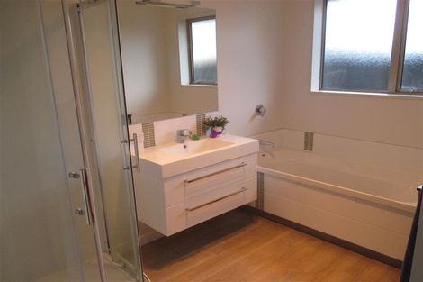 Photo of property in 17 Conie Glen Lane, Broomfield, Christchurch, 8042