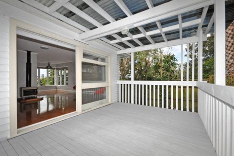 Photo of property in 20a Corunna Road, Milford, Auckland, 0620