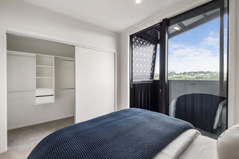 Photo of property in 2/19 Windlass Street, Long Bay, Auckland, 0630