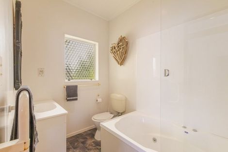 Photo of property in 62 Beach Road, Porangahau, 4293