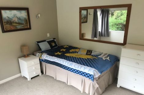 Photo of property in 43 Tiketike Way, Brooklyn, Wellington, 6021