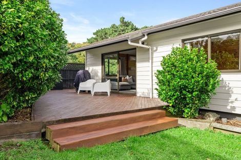 Photo of property in 115 Mark Avenue, Grenada Village, Wellington, 6037