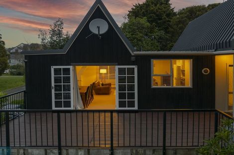 Photo of property in 21 Solander Place, Whitby, Porirua, 5024