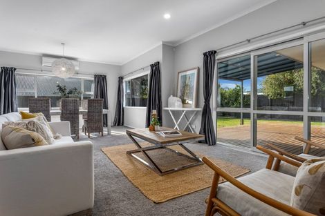 Photo of property in 6 Omega Place, Coastlands, Whakatane, 3120