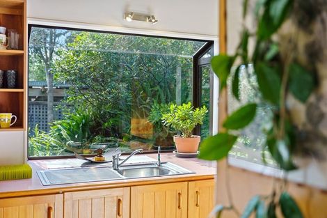 Photo of property in 25 Puriri Road, Waikanae, 5036