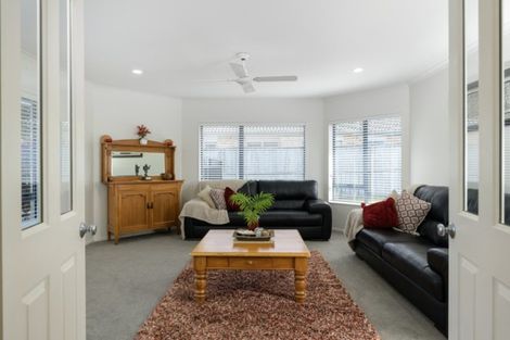 Photo of property in 73 Santa Monica Drive, Papamoa Beach, Papamoa, 3118
