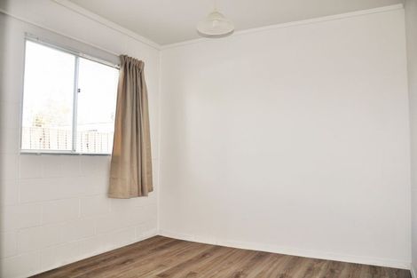 Photo of property in 21 Rosewarne Crescent, Glendene, Auckland, 0602