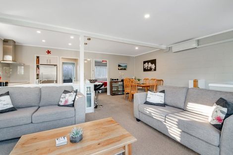 Photo of property in 1/25 Orion Place, Hillcrest, Auckland, 0627