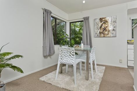Photo of property in 2/106 Shifnal Drive, Randwick Park, Auckland, 2105