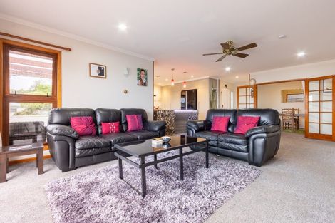Photo of property in 117 Seaview Road, Paraparaumu Beach, Paraparaumu, 5032
