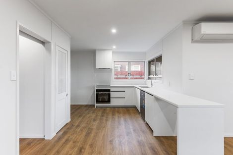 Photo of property in 32 Idlewild Avenue, Mangere, Auckland, 2022