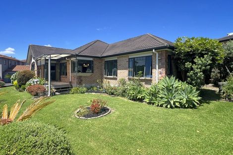 Photo of property in 57 Mt Lebanon Crescent, The Gardens, Auckland, 2105