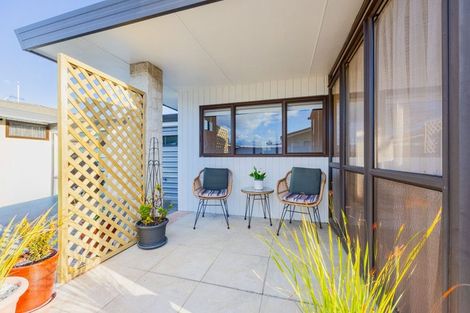Photo of property in 2/6 King Street, Taradale, Napier, 4112