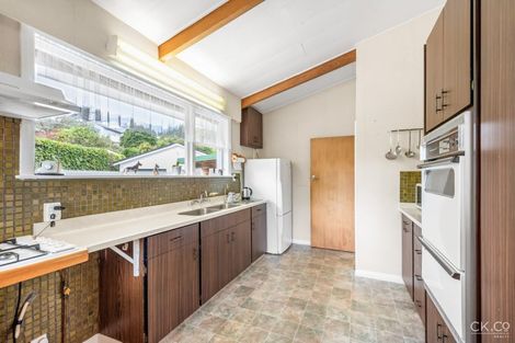Photo of property in 42 Norana Road, Maoribank, Upper Hutt, 5018