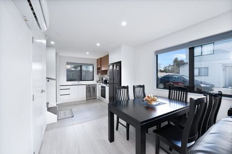 Photo of property in 2/10 Alan Avenue, Henderson, Auckland, 0610
