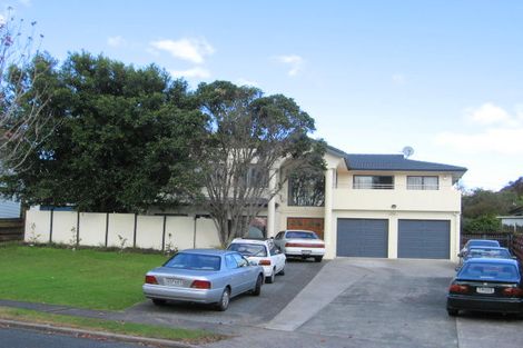 Photo of property in 8 Sikkim Crescent, Clover Park, Auckland, 2019