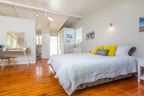 Photo of property in 79 Glamorgan Drive, Torbay, Auckland, 0630