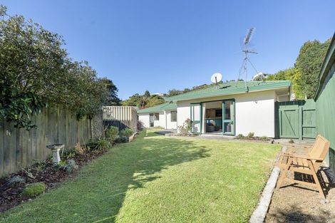 Photo of property in 6 Redwood Crescent, Westown, New Plymouth, 4310