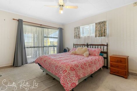 Photo of property in 16 Kaiwaka-mangawhai Road, Kaiwaka, 0975